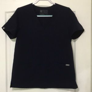 Figs Navy Catarina top